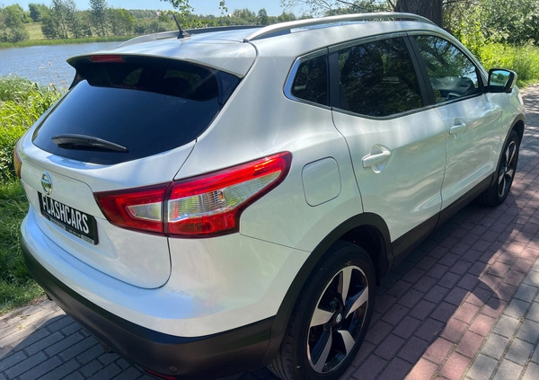 Nissan Qashqai cena 56990 przebieg: 117000, rok produkcji 2016 z Bisztynek małe 466